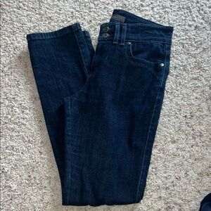 Levi's Mid Rise Skinny Jeans - Deep Indigo Size 6